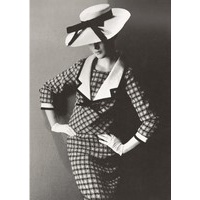 Yves Saint Laurent: Icons of Fashion Design & Photography: Icons of Fashion Design & Photography
